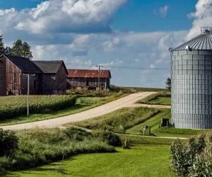 Top 10 Motorcycle Rides in the US Midwest - Cover Image